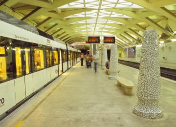 Estación metro alameda