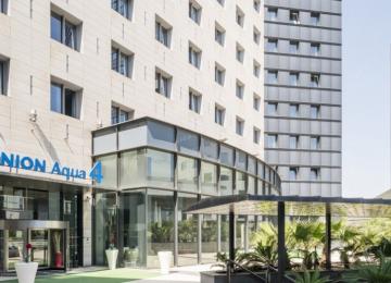 fachada exterior del hotell ilunion aqua