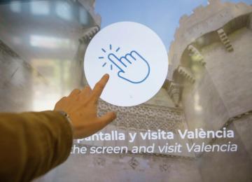 oficina de turismo ayuntamiento pantalla touch